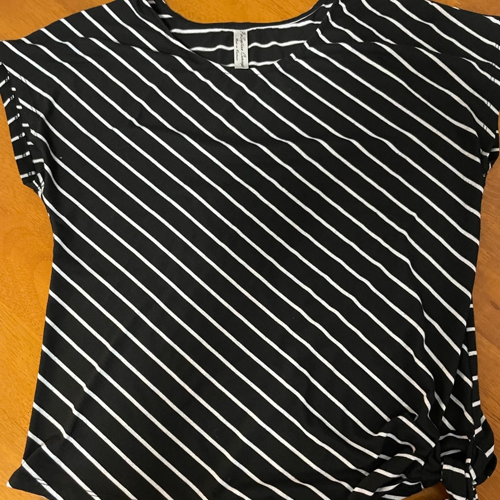 PerSeption Concept size medium Black and White striped top